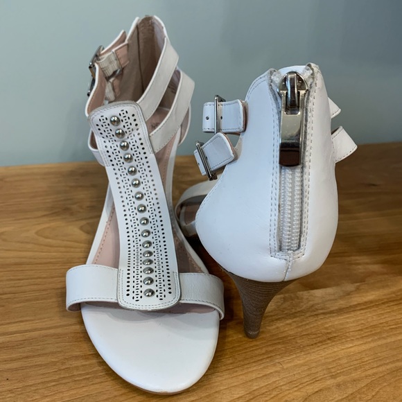 Coach and Four High Heels, brand new never worn - Picture 3 of 5